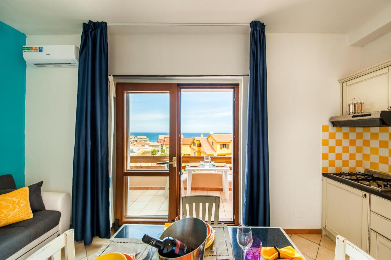 Casa Vacanze Il Grecale-A Pochi Passi Dal Mare Apartment กัสเตลซาร์โด ภายนอก รูปภาพ